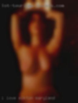 I love to play with couples and Elkton, Maryland singles.