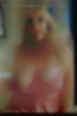 Looking for casual Ocala, FL  and discreet fun.